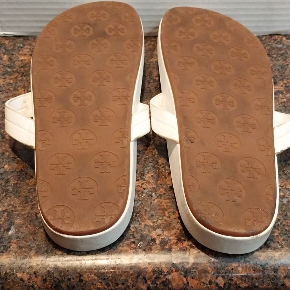 Tori Burch White  "MILLER"  Thongs...Almost NEW...NO BOX     SIZE 8.5. - Picture 8 of 8